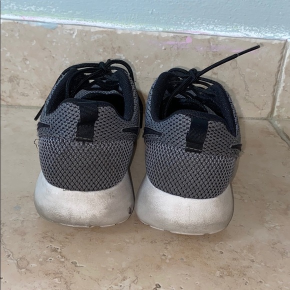 Nike Sneakers - Picture 3 of 4